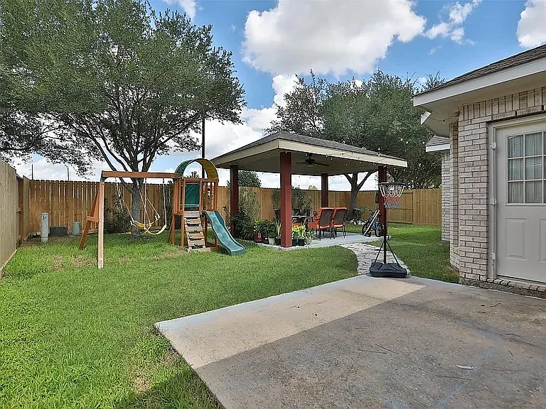 6523 Trenton Lake Ln — Photo 20