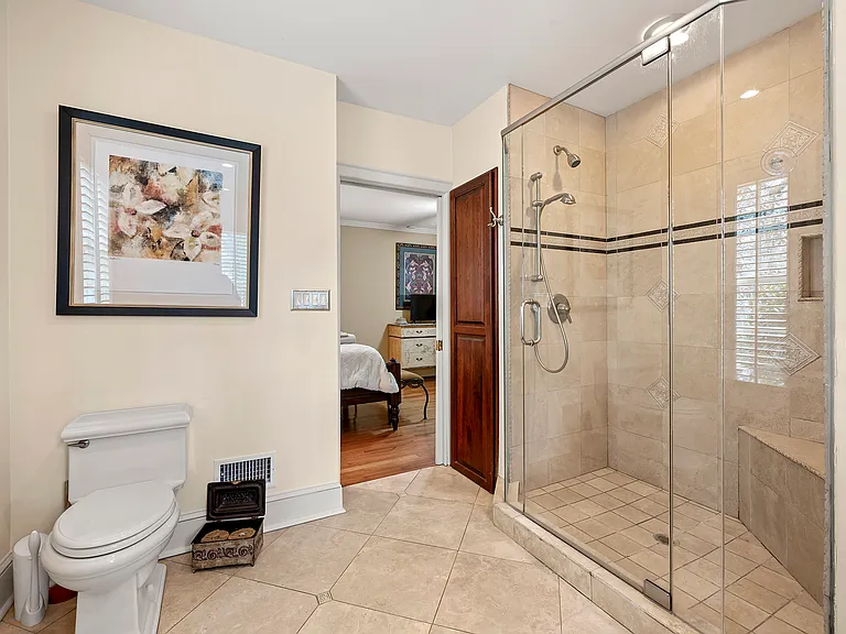 525 Spring Valley Rd NW — Photo 16