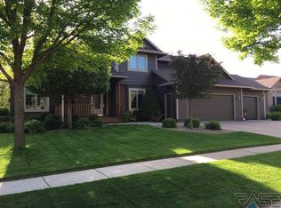4007 S Brady Ct, Sioux Falls, SD 57103