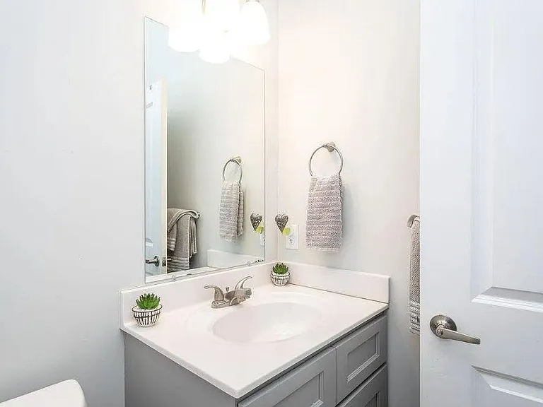 2664 Greenport Dr — Photo 15