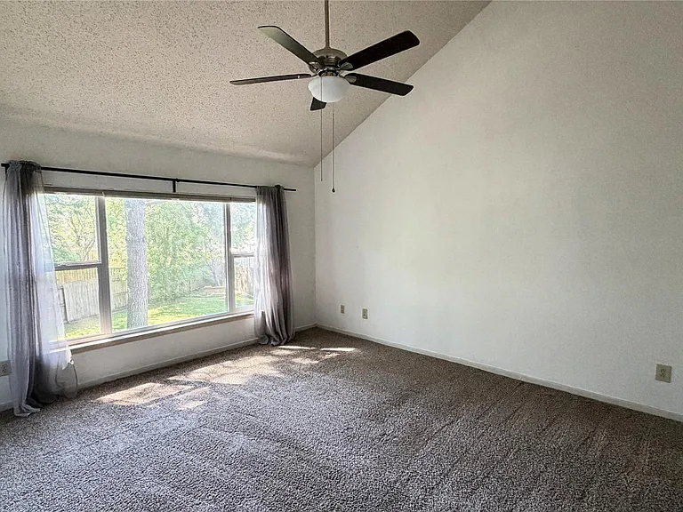 7771 Springville Dr — Photo 9