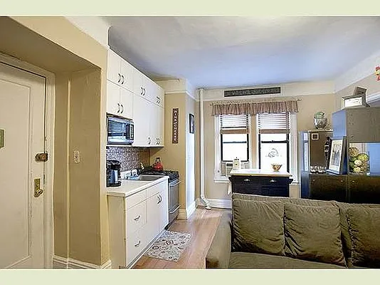 Sold by Stribling | media 8