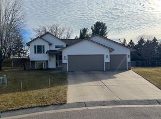 7977 77th Street Ct S, Cottage Grove, MN 55016