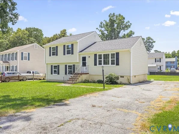 1618 Old Iron Rd, Hopewell, VA 23860