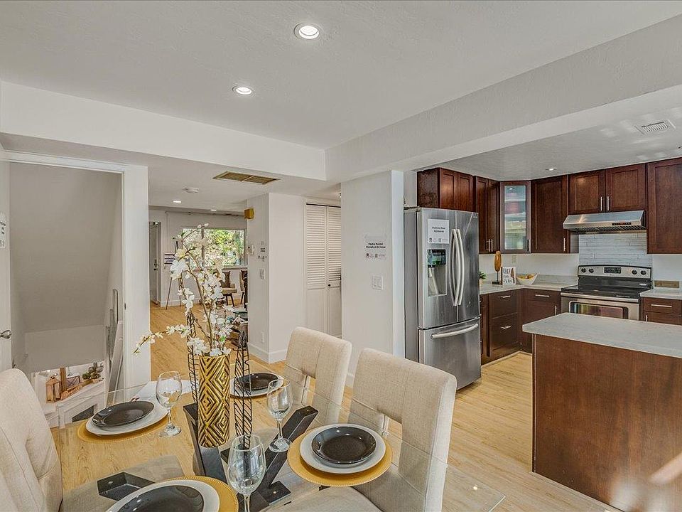 1st image of 6021 Calle De Felice