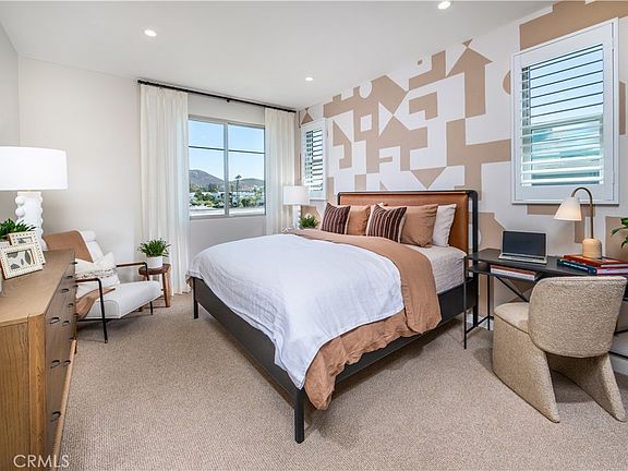 4th image of 903 Estrella Rd