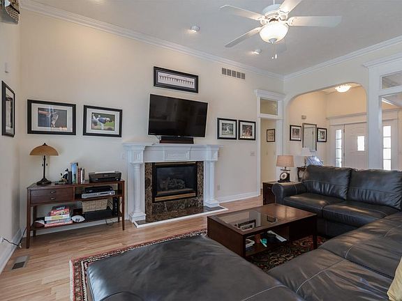 4th image of 18512 Summer Wind Ln