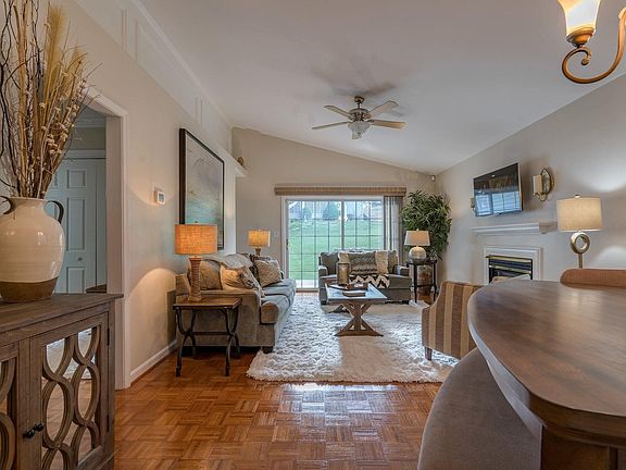 4th image of 3115 Winterberry Sq