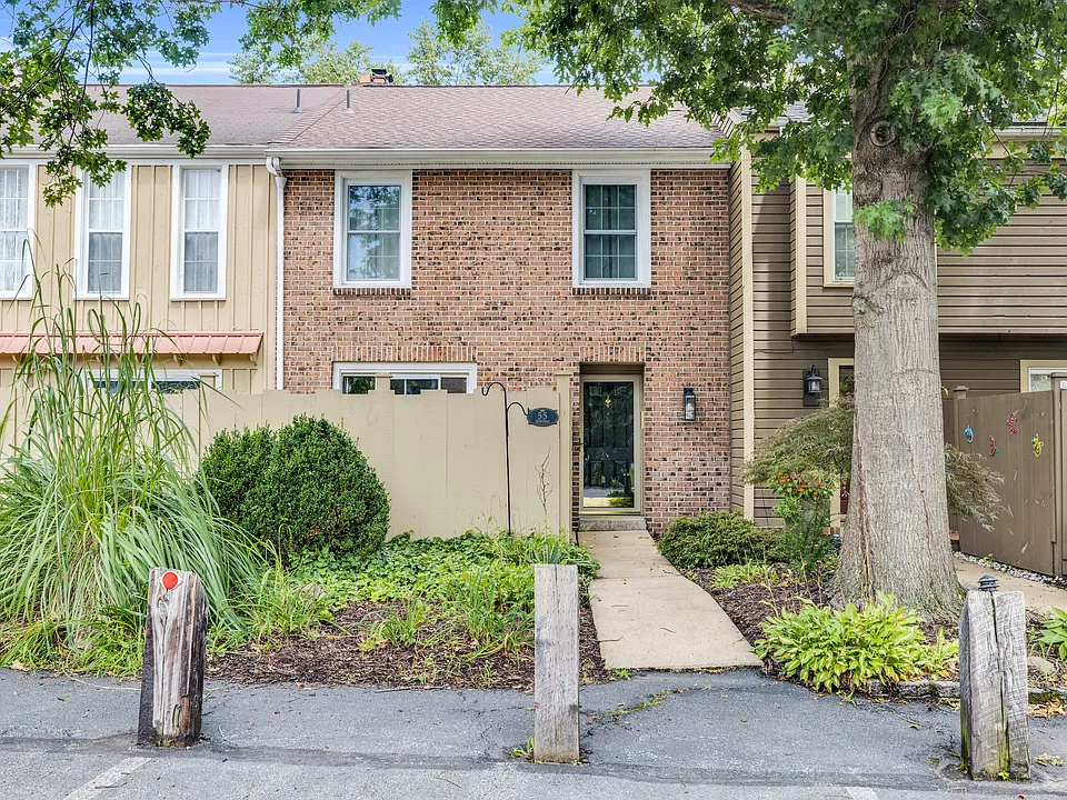 55 Medinah Dr