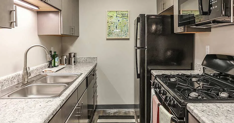 The Reserve at 77 Apartment Homes — Photo 1