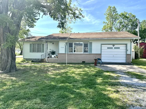 120 E 6th St, Grove, OK 74344