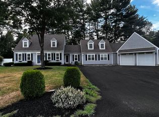 2 McKinstry Cir, Salem, NH 03079