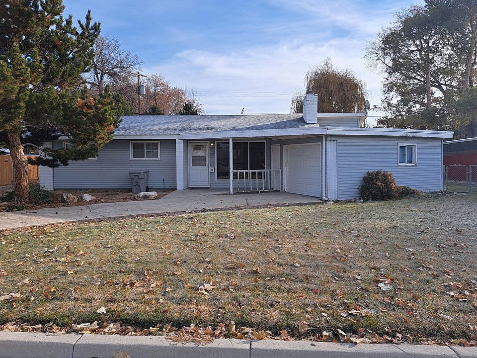 1st image of 2113 Crescent Dr
