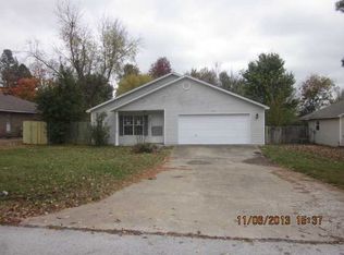 906 E Longview Dr, Rogers, AR 72756