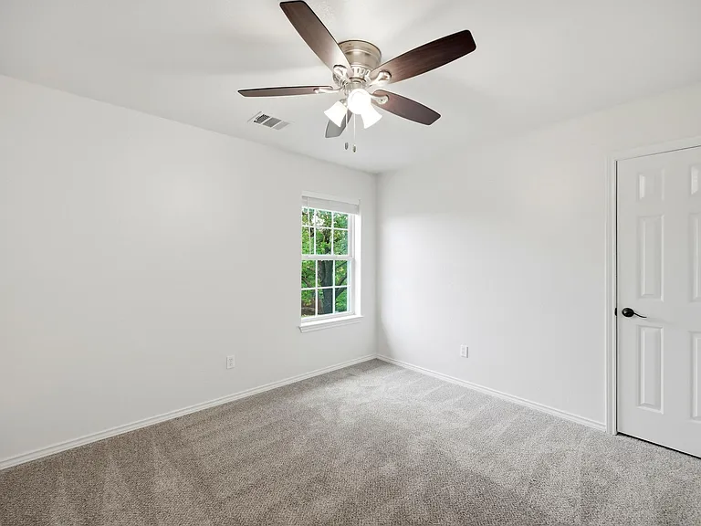 1136 Beechwood Dr — Photo 26