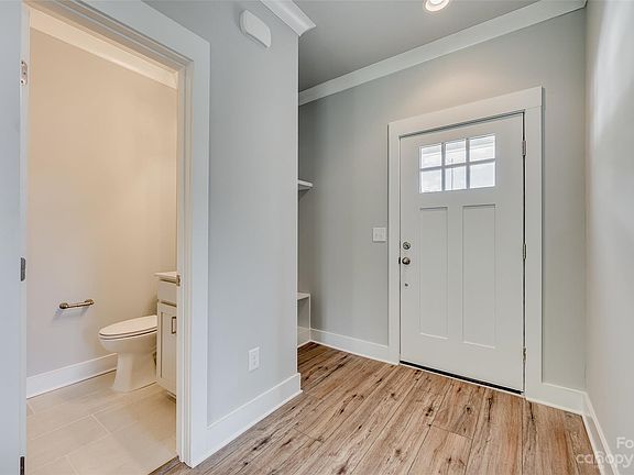 3rd image of 1072 Plantation Trl