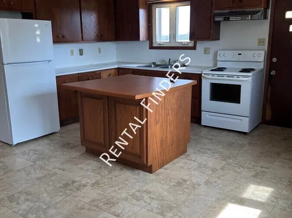 664 N State St #2, Chilton, WI 53014