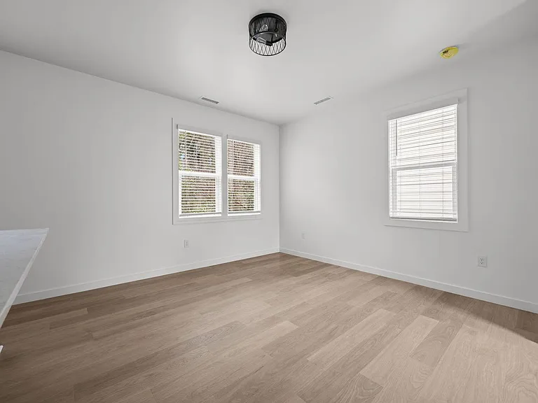 2811 Wilcox Pl — Photo 17