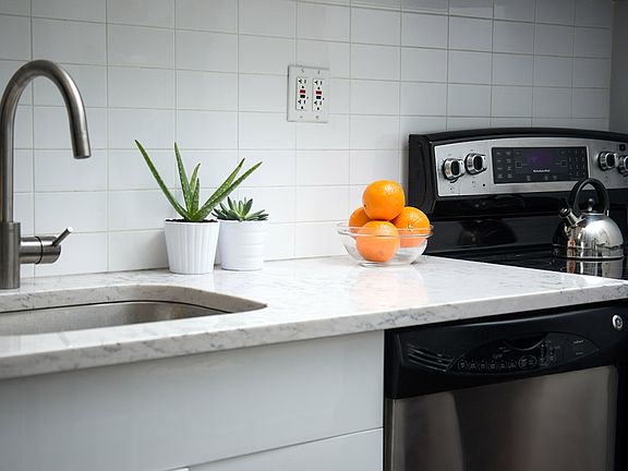 3rd image of 38 Wilson Ave APT 4A