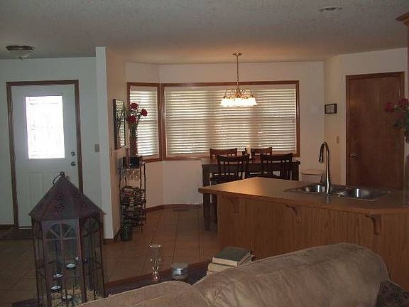 4th image of 4506 SW Lakeside Dr