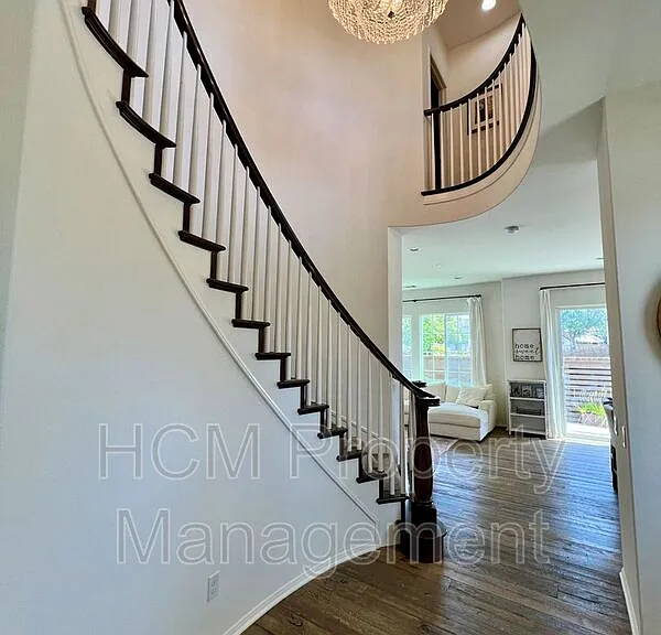 33 Maduro St — Photo 10