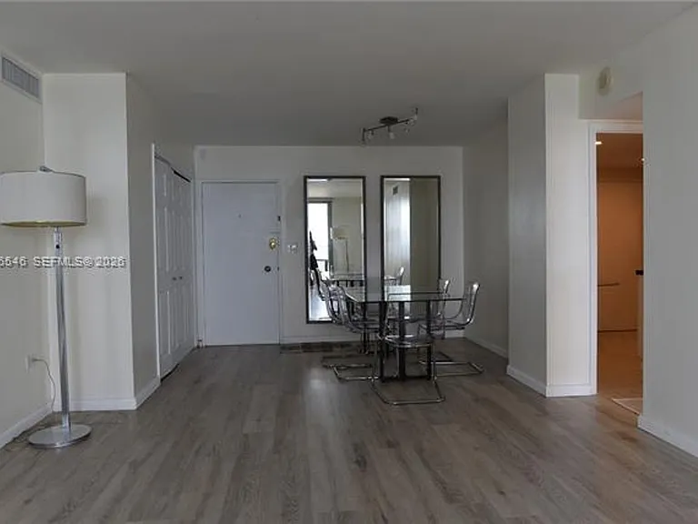 5555 Collins Avenue Cu #8K — Photo 5