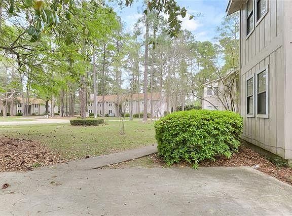 2nd image of 304 Teal Ct #304