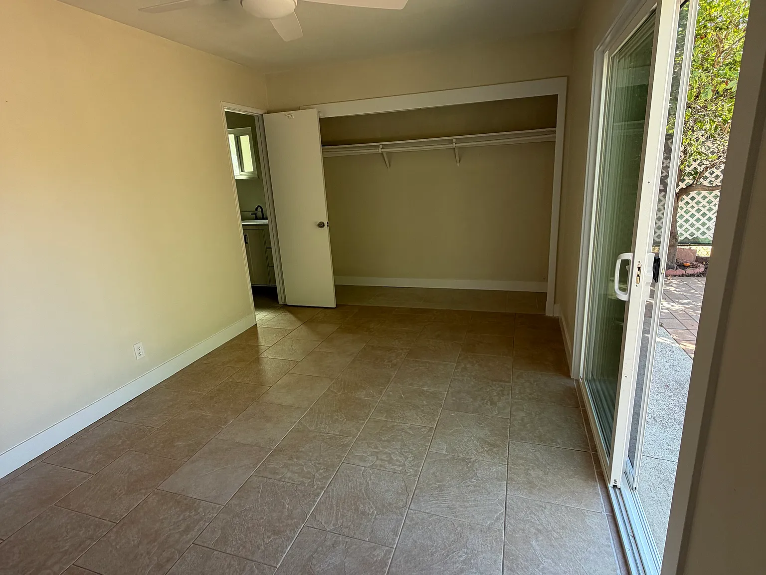 26511 Calle Delphina — Photo 4