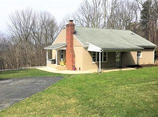 8966 Hawbottom Rd, Middletown, MD 21769