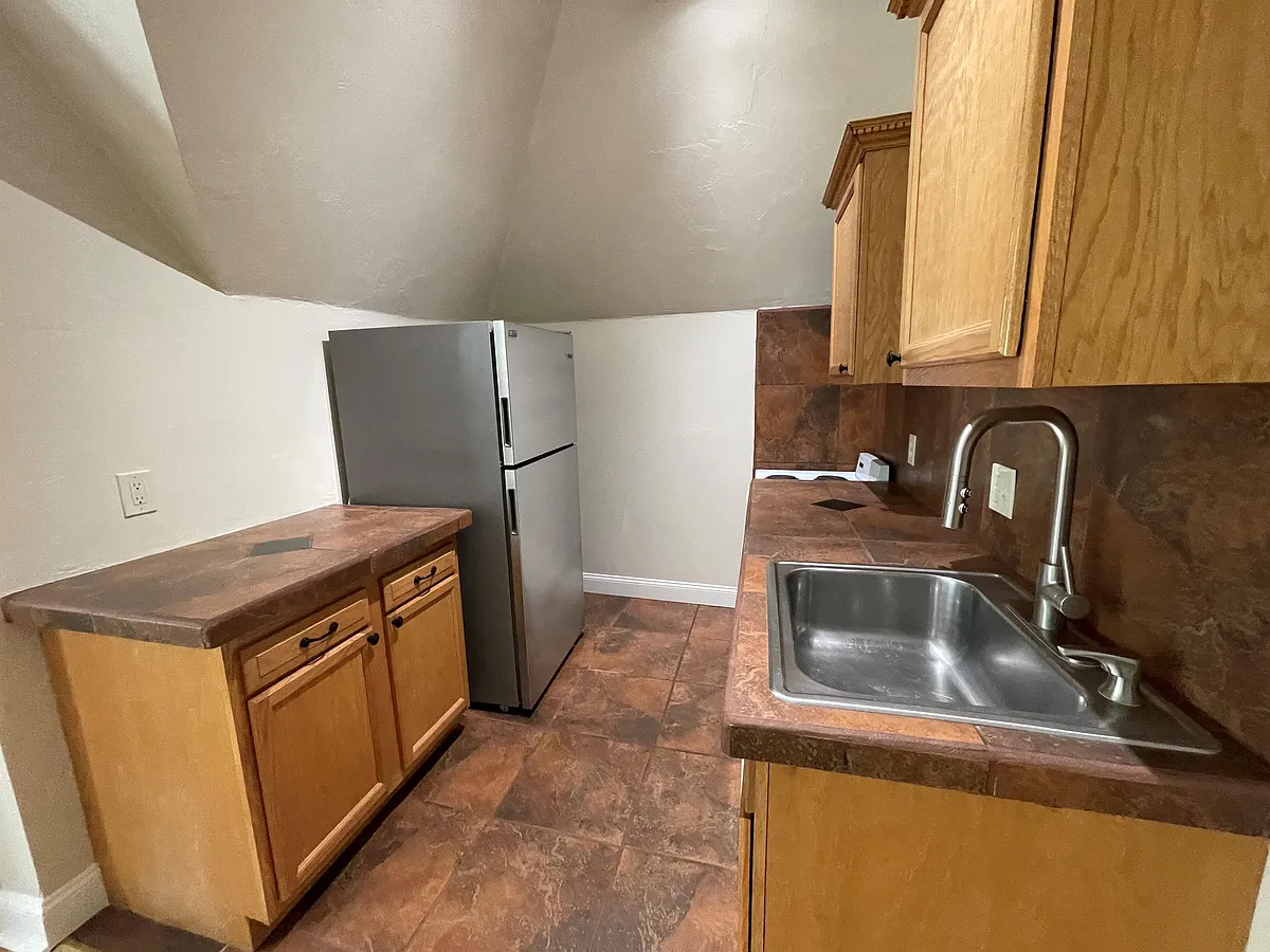 Building Photo - 5401 Stanton Ave #7