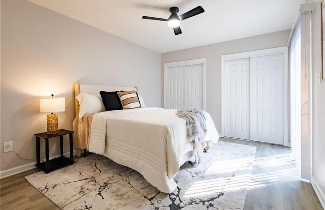 2 bed, 2.5 bath, 1344 sqft, $1,700 — Photo 2