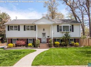 422 Concord St, Cresskill, NJ 07626