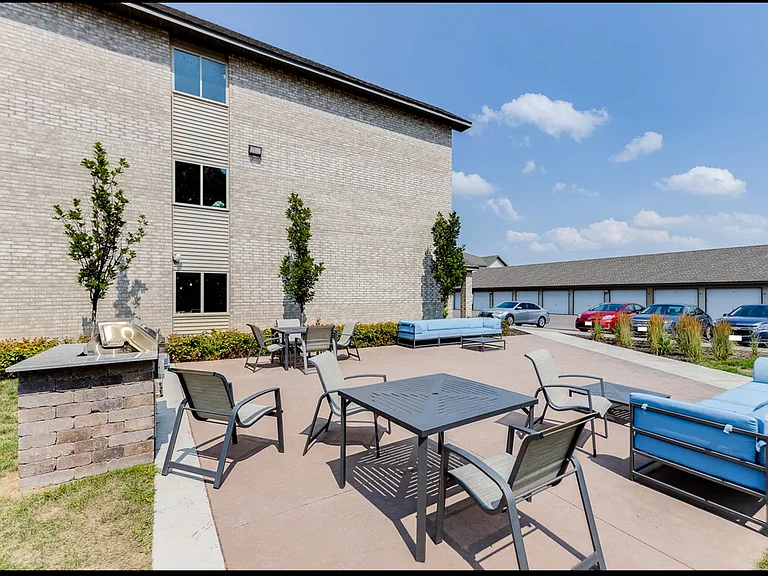 Community BBQ Area | White Pines Apartments | Shakopee MN Apartments For Rent