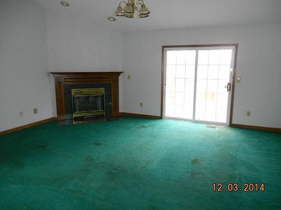 5th image of 5985 Fox Trace Ct