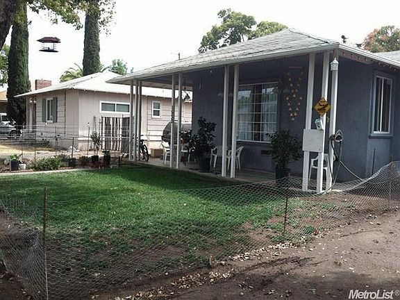 3rd image of 1530 E 9th St