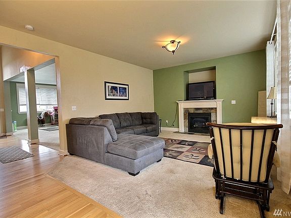 5th image of 15303 Daffodil Street Ct E