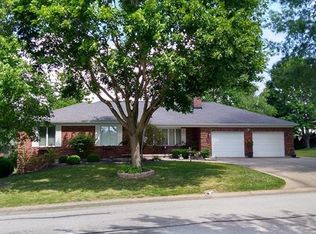 1417 Deerfield Rd, Quincy, IL 62305