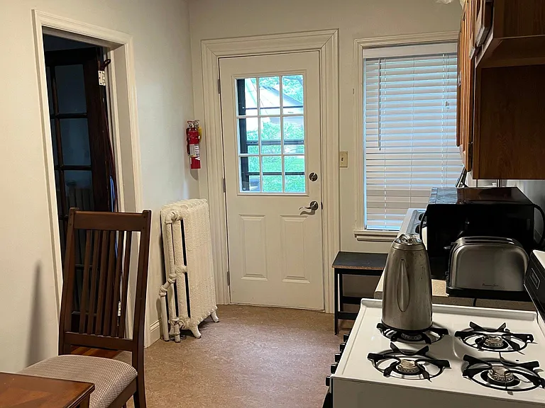 429 Holly Ave #2 — Photo 6