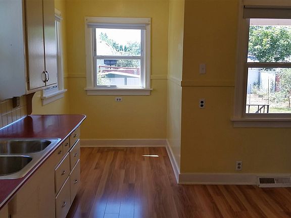 4th image of 2727 W Gardner Ave