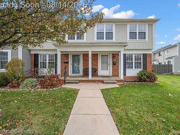 2nd image of 36702 Park Place Dr