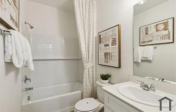 15908 Dauntless Cove Dr — Photo 16