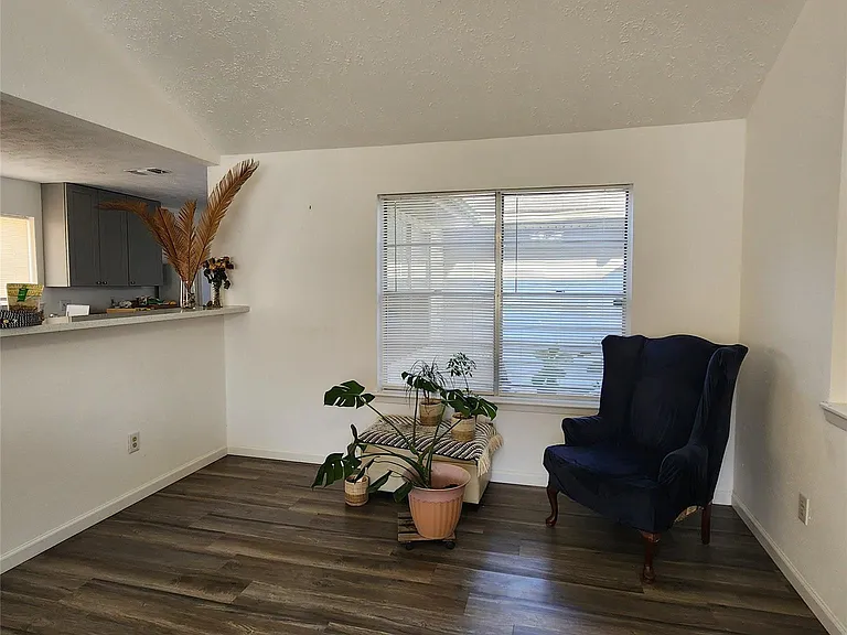 3622 Fiddlers Green Dr — Photo 5