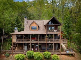 940 Whispering Lake Dr, Blue Ridge, GA 30513