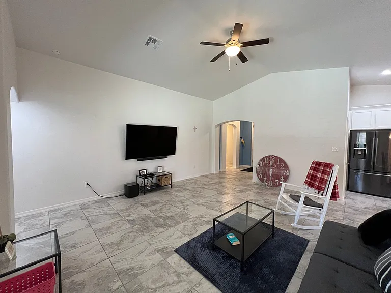 12625 E 48th Dr — Photo 5