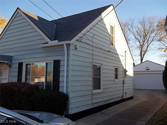 2nd image of 13113 Sprecher Ave