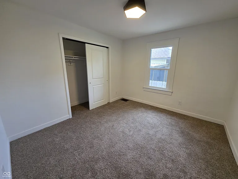 2137 Napoleon St — Photo 11
