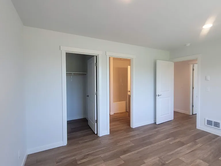 3313 Porter St #101 — Photo 4