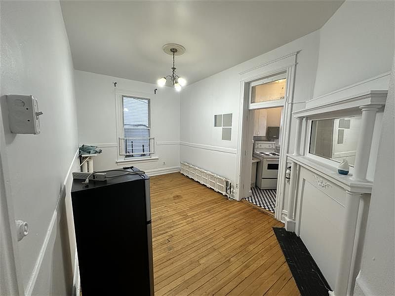 1st image of 320 Cooper St #9