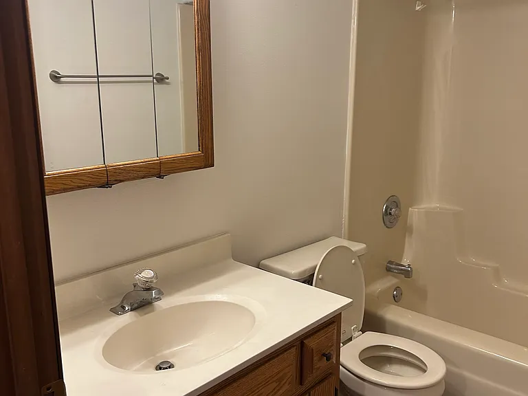 1304 Buell Ave #1 — Photo 8