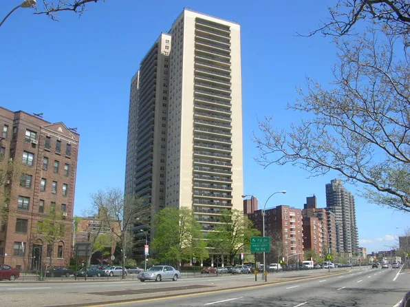 110-11 Queens Boulevard image 1 of 1